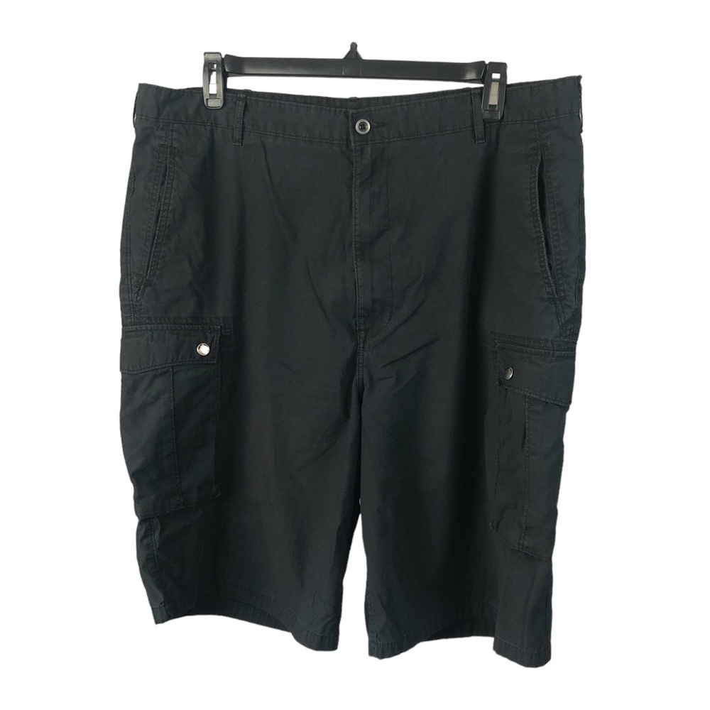 SHORTS - Men's Big & Tall Levi's Black Twill Cargo Shorts with Pockets. Size 42.